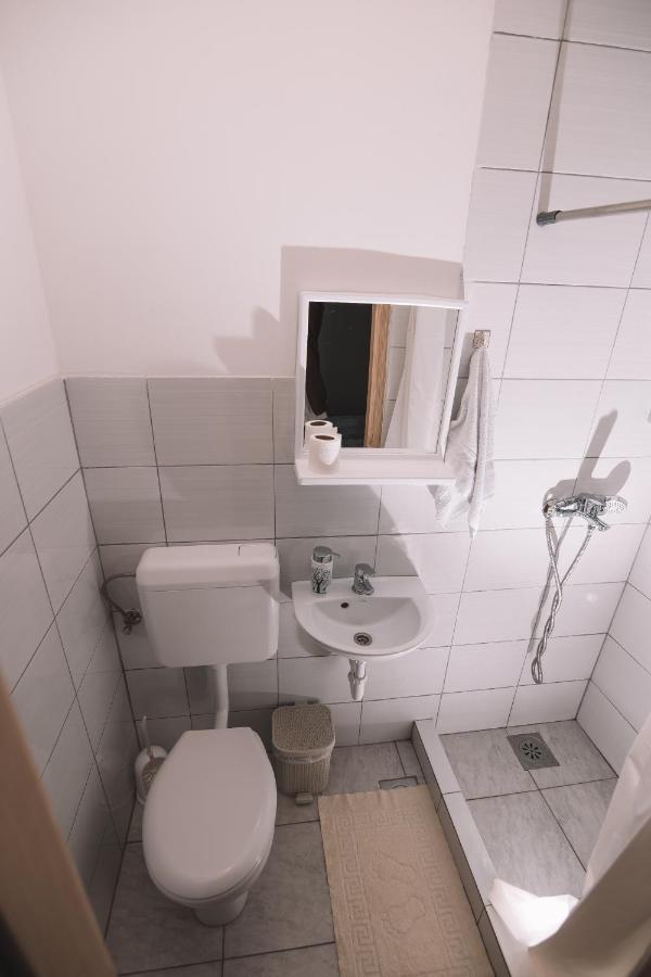 De Lux Apartment & Rooms Emilia Banja Luka Kültér fotó