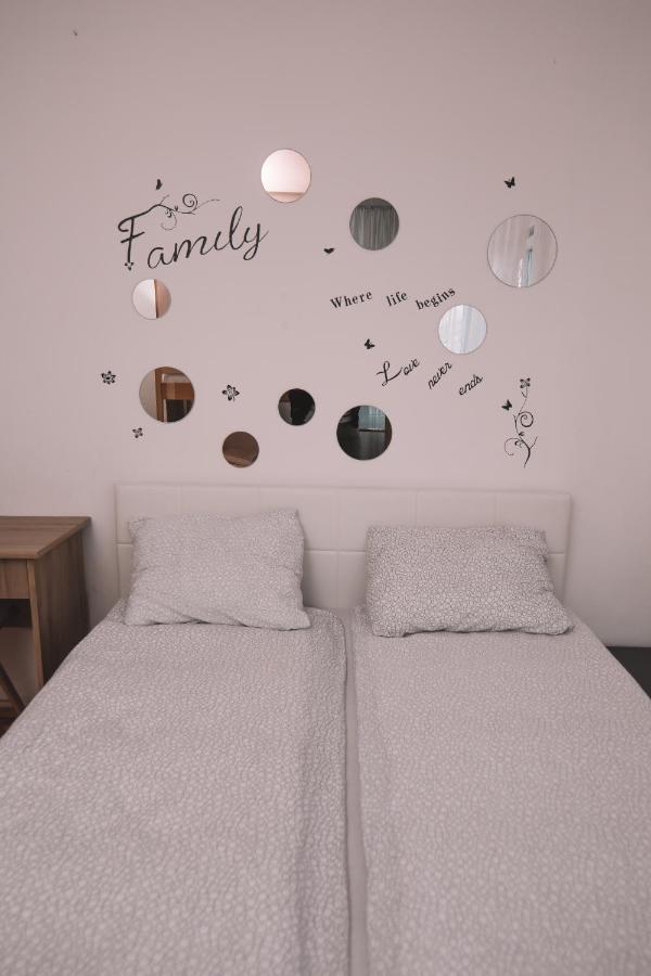 De Lux Apartment & Rooms Emilia Banja Luka Kültér fotó